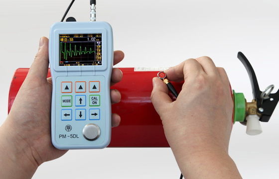 รูปแบบเสียงสะท้อน อัลตรasonic Thickness Gauge Meter PM-5DL ความละเอียดจอ OLED 0.001mm